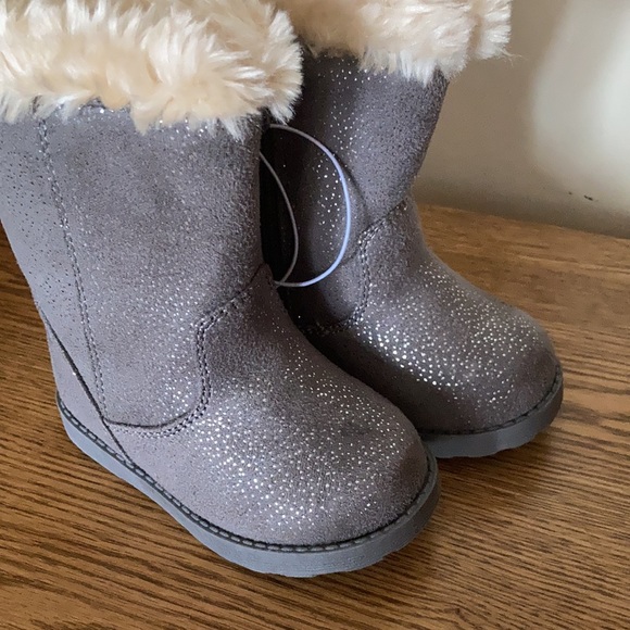 Cat & Jack Karley girls grey boot size 5  or 6 sparkle look - Picture 2 of 7